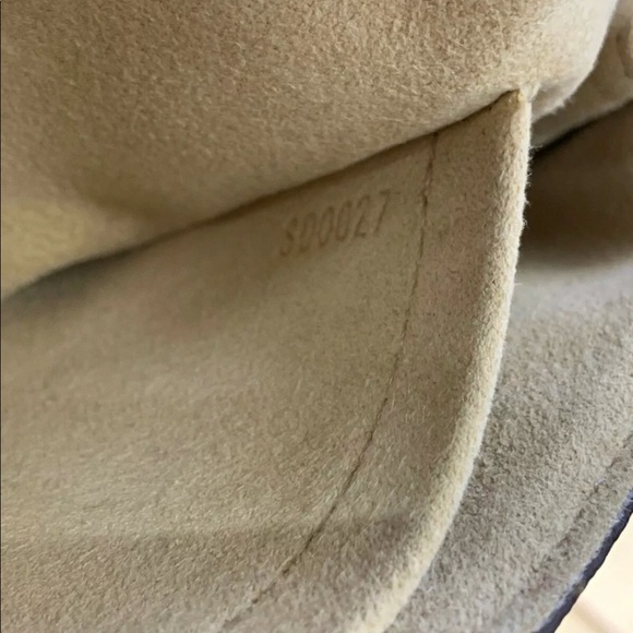 Sold *LV Beverly Clutch! - Picture 6 of 8